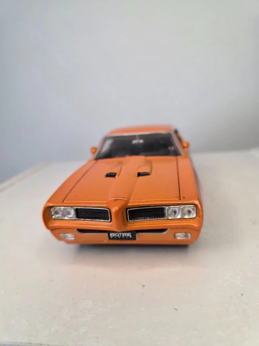 Jada Toys 1:24 1969 Orange Pontiac Diecast GTO Judge Model Car